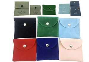 Sacs à bijoux en velours de luxe avec logo personnalisé, sacs anti-poussière à rabat, pochettes d'emballage pour bijoux en microfibre de haute qualité, velours hollandais - Product Image 4