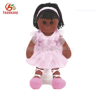 Vente en Gros Poupée en Peluche Personnalisée Pas Chère, Poupée de Chiffon Bébé Fille Noire, Jouet Doux en Peluche Tendance Unisexe
