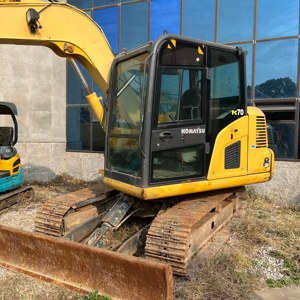 Excavadora de Orugas KOMATSU PC 70-8 de 7 Toneladas en Excelentes Condiciones, de Segunda Mano, con Bomba de Motor y Componentes Centrales Originales de Japón - Product Image 4