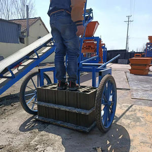 <span class=keywords><strong>Machine</strong></span> de fabrication de blocs de béton Qt4-24 <span class=keywords><strong>Machine</strong></span> de fabrication de blocs de ligne semi-automatique <span class=keywords><strong>Machine</strong></span> de fabrication de blocs de briques pour dalles - Product Image 2