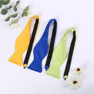 <span class=keywords><strong>Papillon</strong></span> in Raso di Poliestere per <span class=keywords><strong>Uomo</strong></span>, Tinta Unita Nera, Autoallacciante e Regolabile per Matrimoni e Feste - Product Image 2