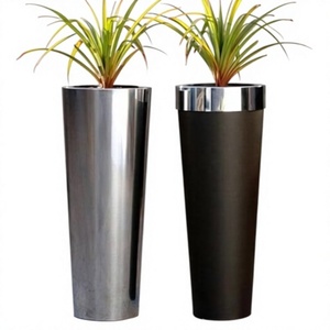 Vase de sol en aluminium fait main, embossé, bronze, design industriel, motif texturé, vase décoratif, décoration d'hôtel, décoration de maison - Product Image 2