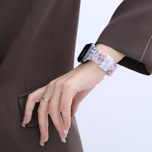 <span class=keywords><strong>Bracelet</strong></span> en Silicone <span class=keywords><strong>Transparent</strong></span> givré à motif de dessin animé pour <span class=keywords><strong>Apple</strong></span> <span class=keywords><strong>Watch</strong></span> 41mm 45mm toutes tailles de montre pour iWatch 7 6 5 - Product Image 1