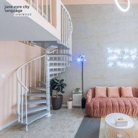 Escalier rotatif en bois massif pour intérieur, à poutres droites ou inclinées, personnalisable, pour loft, duplex, villa, mezzanine, grenier, entrée