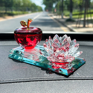 ของตกแต่งรถยนต์รูปดอกบัวแก้วคริสตัลและแอปเปิ้ล ของขวัญแฟชั่นสุดฮิตสำหรับวันแม่ - Product Image 1