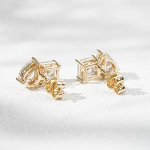 Pendientes de Diamantes de Laboratorio de Dos Piedras, Oro Sólido de 10K, 1.5TCW - Product Image 4