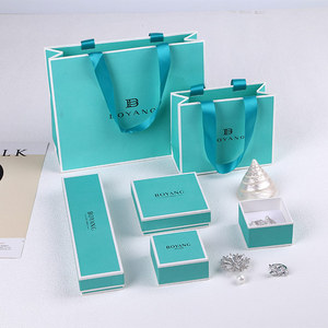 Boîte cadeau de luxe verte pour collier pendentif, emballage de bijoux, avec sac en papier, vente en gros OEM Boyang - Product Image 5