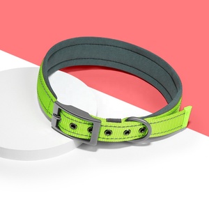 Fabricante al por mayor <span class=keywords><strong>12</strong></span> colores collares reflectantes para mascotas <span class=keywords><strong>collar</strong></span> de perro acolchado de neopreno ancho con hebilla de cinturón de metal duradero - Product Image 1