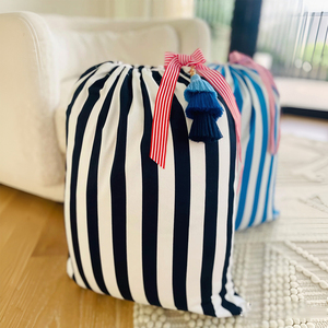 Sac de rangement personnalisé pour Noël, sac de Noël à rayures verticales personnalisées, sac en toile de Père Noël avec pompon coloré - Product Image 5
