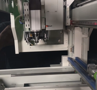 Centre d'usinage CNC 4 axes OUWO 7000 mm pour le perçage, le fraisage et le chanfreinage de profilés en aluminium robustes pour l'industrie des fenêtres et des portes