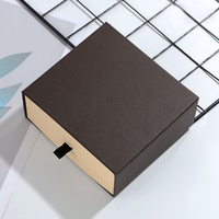 Caja de Joyería de Cartón con Forro de Esponja, Laminado Brillante de Alta Calidad, Reciclable, con Cierre Magnético y Logotipo Personalizado