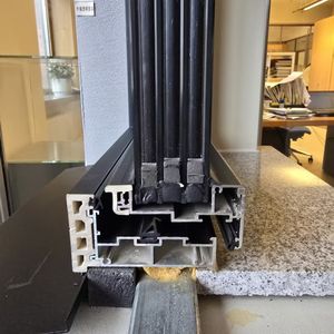 Système de porte-fenêtre insonorisée moderne GREATMEN à quadruple vitrage, ouverture vers l'intérieur, en alliage d'aluminium et acier inoxydable, écoénergétique - Product Image 1