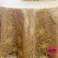 Nappe entièrement brodée Décoration de mariage d'hôtel Dentelle en maille Nappe de luxe Nappe de table à manger Housse anti-poussière en gaze