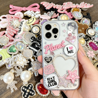 Breloques mixtes pour coques de téléphone, breloques décoratives de marque de créateur avec strass, accessoires de bricolage pour ongles, luxe et tendance
