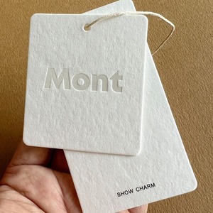 Etiqueta Colgante para Ropa de Moda, Papel Texturizado, Diseño Personalizado de Lujo, Suministro de Fábrica - MOQ 500 Piezas, Tamaños Personalizados, Cuatro Estaciones - Product Image 2