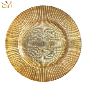 Stock wedding tableware luxury 13 inch wedding glass embossed gold charger plates for rent