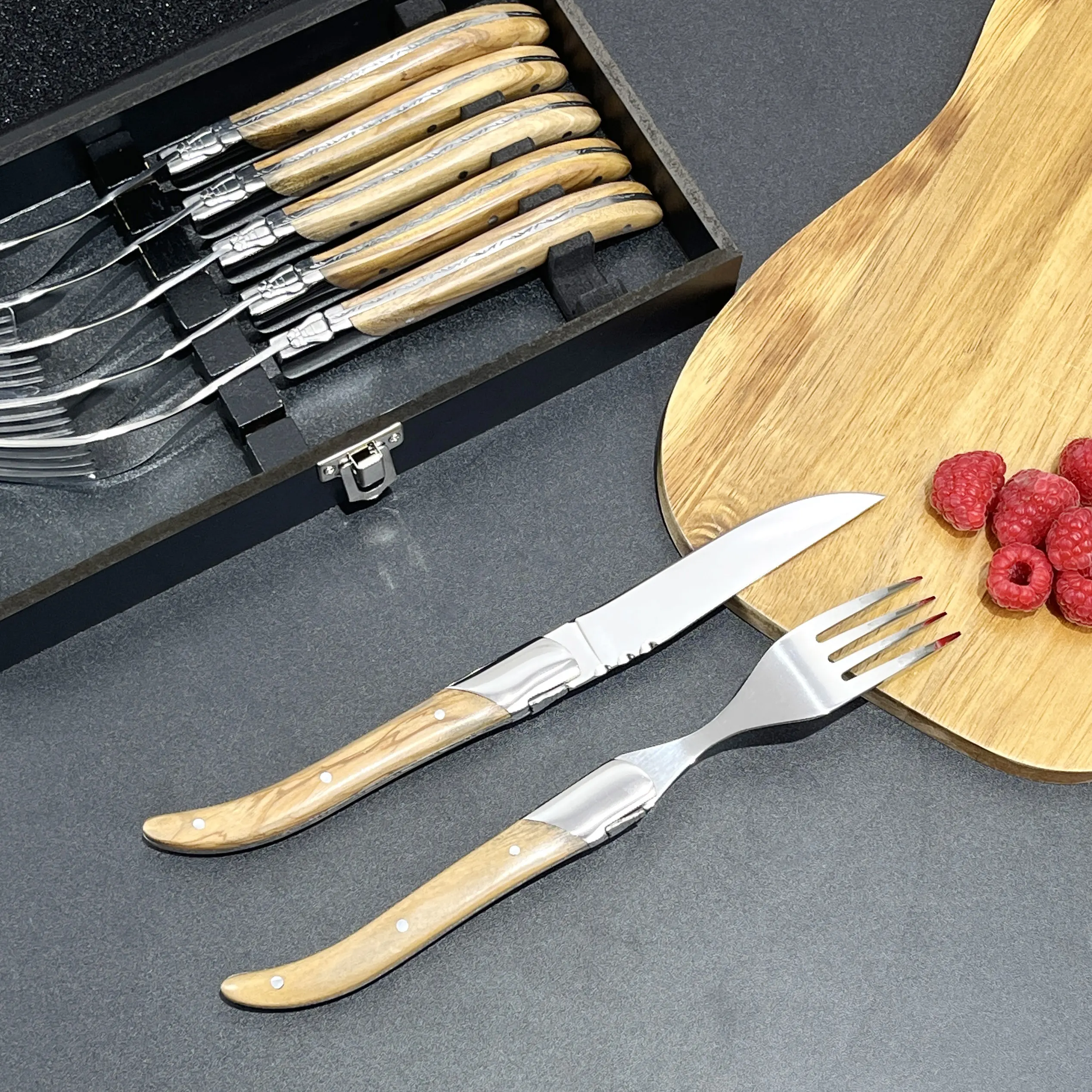 Werbe geschenk Nicht gezacktes 6-teiliges Set Edelstahl Oliven holz Laguiole Steak messer Mit Geschenk box aus Holz