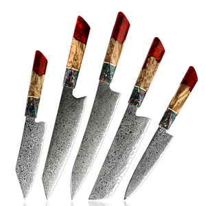 Juego de <span class=keywords><strong>Cuchillos</strong></span> de Chef Grandsharp de Acero de Damasco Japonés Santoku, Multiusos, Nakiri, Kiritsuke con Mango de Resina Roja y Madera Maciza - Product Image 1