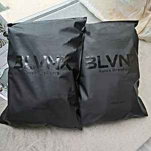 Tùy Chỉnh Màu Đen Mờ Dây Kéo Túi Thân Thiện Với Môi Phân Hủy Sinh Học Bao Bì May Mặc Cho T-Shirts Và Quần Áo - Product Image 3