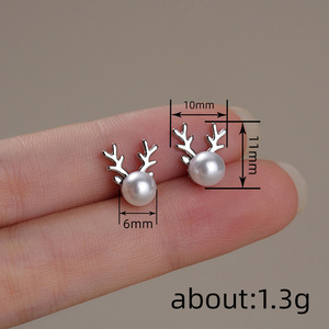 Orecchini a Perno Semplici con Perle Finte per Donne, Accessori per Orecchie con Mini Perline Natalizie, Elegante Regalo Quotidiano - Product Image 4