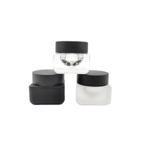 ODM Usine ODM OEM Pot en verre carré pour crème personnalisé pour les soins de la peau 20g 50g avec couvercle en plastique noir
