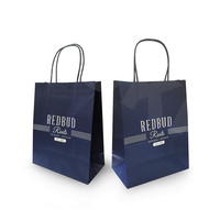 Sacs cadeaux en papier de luxe modernes avec logo et couleurs personnalisés pour les événements promotionnels et l'emballage de vêtements