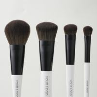 Pinceaux de maquillage vegan avec logo personnalisé et design de couleur luxueux pour les marques de beauté mondiales, service d'usine OEM