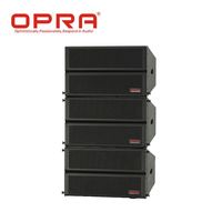 Système de sonorisation professionnel de type Line Array série W avec caisson de basses pour scène de concert et installation fixe