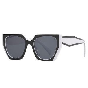 Deux cercles <span class=keywords><strong>2023</strong></span> lunettes de soleil carrées pour hommes Nouvelles lentilles de blocage de couleur à la mode Style de rue Instagram à la mode - Product Image 2