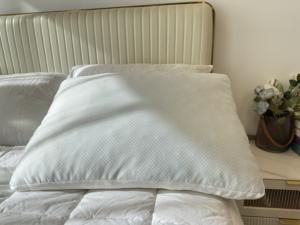 Almohadas de Espuma Viscoelástica con Logotipo Personalizado, de Lujo, con Alto Rebote, Materiales de Cambio de Fase (PCM) Refrigerantes, para Camas - Product Image 6