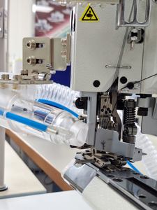 कपड़े उद्योग सिलाई मशीन नए जैक JK-8740 चार सुई छह-थ्रेड लॉक सिलाई मशीन छोटे सिलेंडर बिस्तर क्रैंक आर्म - Product Image 5