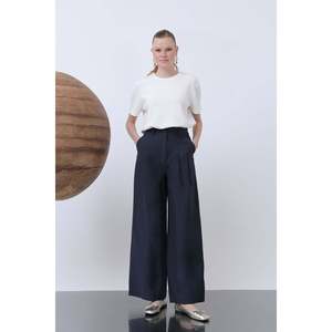 Pantalones Elegantes Plisados para Mujer Soul - Pantalones Casuales de Oficina en Azul Marino Cómodos para Uso Diario - Product Image 1