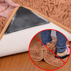 แผ่นยางกันลื่นรูปสามเหลี่ยมแบบซักได้ 4 ชิ้น/ชุด สำหรับปูพื้นกระเบื้อง พรม และมุมต่างๆ - Product Image 1