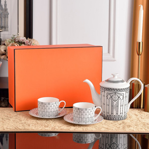 Service à thé en porcelaine fine de luxe à prix réduit pour la décoration de la maison - Product Image 1