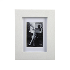European Style Simple Design Sublimation 5x7in White Wood Picture Frame With Mat For Table Top Display And Wall Mounting