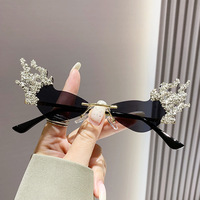 Nouvelles lunettes de soleil pour femme, design tendance, couleur transparente, luxe, sans monture, diamant, perle