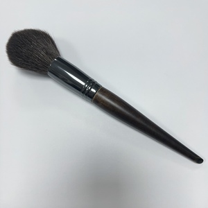 Brocha Angular para Rubor de Nailon con Mango de Madera de Sándalo Faria, 25*6*3cm, Brocha de Maquillaje Individual Portátil para Mejillas, Maquillaje Denso - Product Image 1