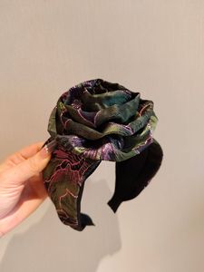 Serre-tête extensible à fleurs bohèmes pour mariages et fêtes - Product Image 6
