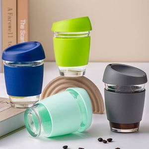 Ensemble de tasses à café en verre et silicone à isolation thermique avec couvercle, anti-brûlure, design moderne et épuré, idéal pour les cadeaux d'affaires - Product Image 4