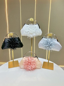 Sac de soirée pour femme 2026, pochette florale en satin, petit sac à main avec fleurs 3D, sac à chaîne détachable, sac à main tendance à poignée supérieure avec motif floral - Product Image 2