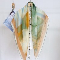 Écharpe en soie de luxe en mousseline peinte à la main, 110x110, couleurs mélangées, écharpe carrée en soie italienne, hijab doux