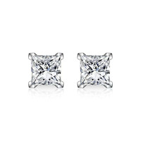 Orecchini a perno minimalisti alla moda e versatili con diamante quadrato a 4 griffe in platino Pt950 coltivato in laboratorio, orecchini raffinati, ear cuff