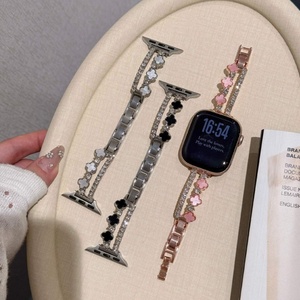 สายนาฬิกา Apple Watch รุ่น Upro แฟชั่นสำหรับสาวๆ ผู้หญิง สายรัดข้อมือโลหะลายดอกไม้ สำหรับ Apple Watch ขนาด 38 มม. 42 มม. 49 มม. - Product Image 1