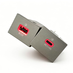 LED-Anzeige Dual-Schnellladungs-USB-Buchse 12V DC Armaturenbrett-Ersatzladegerät Passend für Ford Focus MK2 MK3 Originalposition - Product Image 4