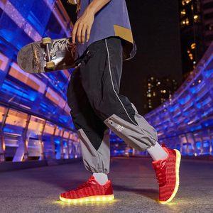 Chaussures lumineuses LED, baskets rechargeables par USB, unisexes, pour adultes, chaussures de course, de fête et de danse - Product Image 2