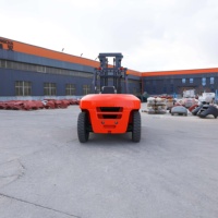 Chariot élévateur diesel pour conteneurs de 10 tonnes avec mât pour conteneurs, pour le chargement et le déchargement de conteneurs maritimes, terminal portuaire