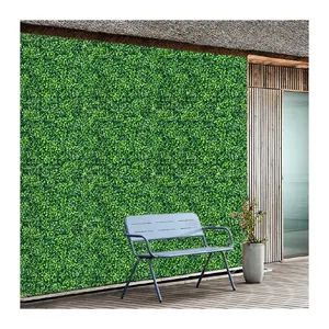 P155 özelleştirilmiş plastik sentetik yeşillik gizlilik perde çit Panel yapay şimşir çim duvar