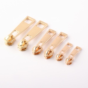Deslizador de Cremallera Metálico de Alta Calidad con Bloqueo Automático, Chapado en Aleación de Zinc, Sin Níquel, con Patrones de Estrella, Corazón y Mariposa, Logotipo Personalizado - Product Image 3