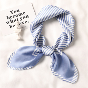 Sciarpa quadrata da donna di marca di lusso con protezione solare estiva da spiaggia, scialle da Hijab con motivo geometrico tropicale - Product Image 4