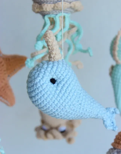 Móvil de bebé océano móvil de bebé de ganchillo náutico con medusas narval tortuga pulpo y caballito de mar - Product Image 2